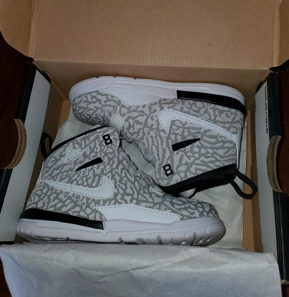 ❌❌SOLD❌❌Jordan Legacy 312